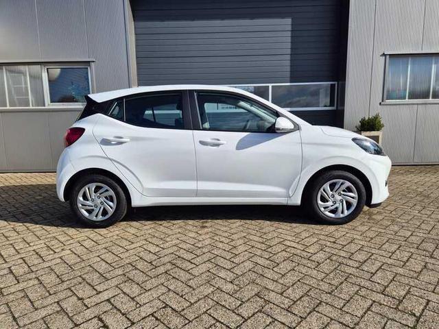 Hyundai i10 - 1.0 63PS Select 5-türig Klima Navi 8"-Touchscreen DAB+ Apple CarPlay Android Auto PDC Rückf.Kamera Nebelscheinw. Tempomat Vorlauffahrzeuge