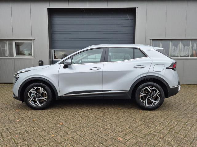 KIA Sportage - 1.6 T-GDi MHEV 160PS Automatik Vision Sitzheizung Lenkradheizung Klimaautomatik Navi Bluetooth Touchscreen Apple CarPlay Android Auto PDC v+h Rückf.Kamera Tempomat 17"LM Vorlauffahrzeuge