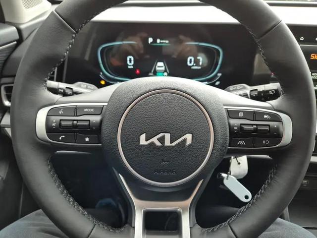 Kia Sportage 1.6 T-GDi MHEV 160PS Automatik Vision Sitzheizung Lenkradheizung Klimaautomatik Navi Bluetooth Touchscreen Apple CarPlay Android Auto PDC v+h Rückf.Kamera Tempomat 17"LM 