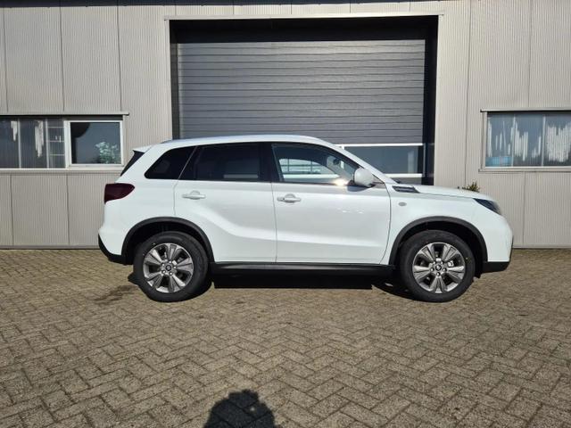 Suzuki Vitara - 1.4 Boosterjet 129PS Hybrid Comfort Navi Klimaautomatik Sitzheizung ACC PDC Rückf.Kamera Suzuki-Radio Apple CarPlay Android Auto Touchscreen 2xKeyless 17-LM