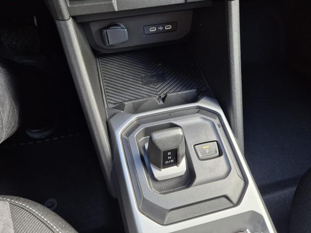 Dacia Duster 1.6 SCE Hybrid 140PS Automatik Journey Lenkradheizung Sitzheizung Klimaautomatik PDC Rückf.kamera Bluetooth Apple Carplay Android Auto 2xKeyless 18-LM 