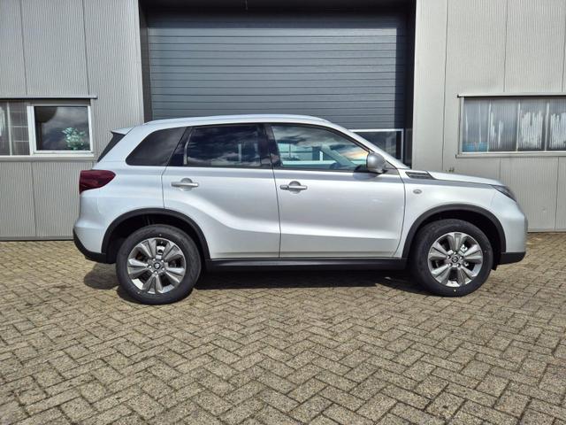 Suzuki Vitara 1.4 Boosterjet 129PS ALLGRIP 4x4 HYBRID Comfort Allrad Navi Klimaautomatik Sitzheizung ACC PDC Rückf.Kamera Suzuki-Radio Apple CarPlay Android Auto Touchscreen 2xKeyless 17-LM 