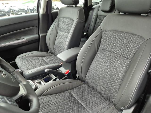 Suzuki Vitara Comfort+ 129PS HYBRID 4x4 ALLGRIP 1.4 Boosterjet Allrad elektr. PanoDach Teilleder mit Alcantara Navi Klimaautomatik Sitzheizung ACC PDC v+h Rückf.Kamera Suzuki-Radio Apple CarPlay Android Auto Touchscreen 2xKeyless 17-LM 