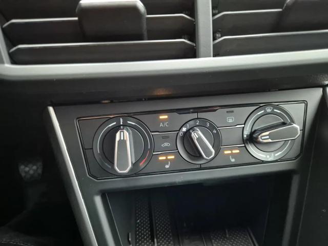 Volkswagen Polo Life 1.0 TSI 95PS Rückf.Kamera Sitzheizung Digital Cockpit Klima PDC abgd.Scheiben Bluetooth Apple Car Play Android Auto 15-LM 