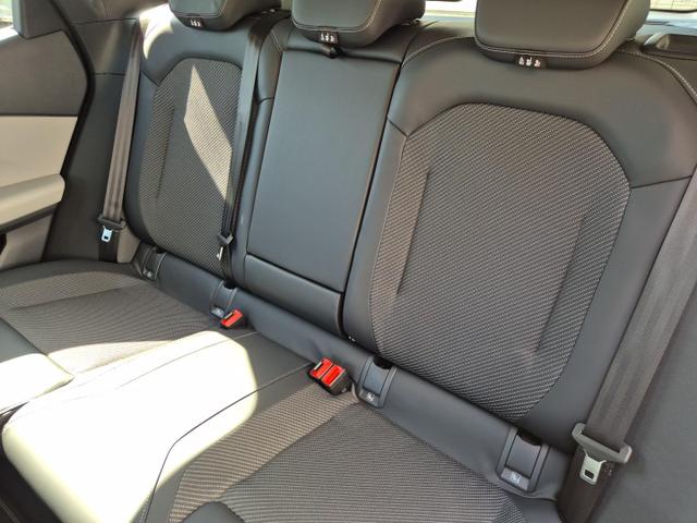 Ford Explorer EV (Extended Range 79kWh) 204PS Automatik Limited Edition el.AHK Wärmepumpe 21-LM Heckantrieb Klimaautomatik Sitzheizung Lenkradheizung Ford-Navi Rückf.Kamera PDC v+h Bluetooth Apple Carplay Android Auto 2xKeyless 