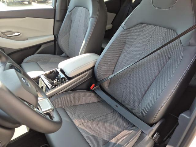 Ford Explorer EV (Extended Range 79kWh) 204PS Automatik Limited Edition el.AHK Wärmepumpe 21-LM Heckantrieb Klimaautomatik Sitzheizung Lenkradheizung Ford-Navi Rückf.Kamera PDC v+h Bluetooth Apple Carplay Android Auto 2xKeyless 