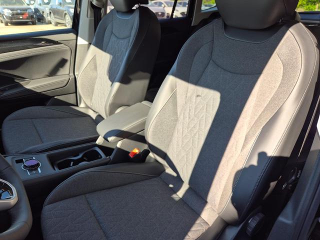 Volkswagen Tiguan 1.5 eTSI OPF 150PS DSG Life (Limited) LED-Plus-Scheinw. elektr. Heckklappe Rückf.Kamera Winterpaket Klimaautomatik Sitzheizung Lenkradheizung VW-Radio "Ready 2 Discover" Bluetooth wireless Apple CarPlay + Android Auto PDC v+h ACC 2xKeyless Digita 