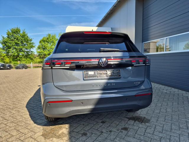 Volkswagen Tiguan 1.5 eTSI OPF 150PS DSG Life (Limited) LED-Plus-Scheinw. elektr. Heckklappe Rückf.Kamera Winterpaket Klimaautomatik Sitzheizung Lenkradheizung VW-Radio "Ready 2 Discover" Bluetooth wireless Apple CarPlay + Android Auto PDC v+h ACC 2xKeyless Digita 