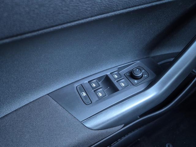Volkswagen Taigo 1.0 TSI 116PS DSG Life LED-Matrix-Scheinwerfer Klimaautomatik Sitzheizung PDC Rückf.Kamera 17-LM abged.Scheiben 2xKeyless DAB+ Bluetooth Touchscreen Apple CarPlay Android Auto 