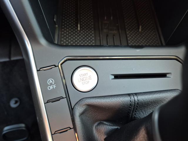 Volkswagen Taigo 1.0 TSI 116PS DSG Life LED-Matrix-Scheinwerfer Klimaautomatik Sitzheizung PDC Rückf.Kamera 17-LM abged.Scheiben 2xKeyless DAB+ Bluetooth Touchscreen Apple CarPlay Android Auto 