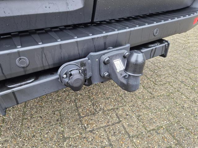 Ford Transit L2H2 2.0 EcoBlue 165PS Trend Heckantrieb 3,5t 2-Sitzer AHK Sitzheizung Lenkradheizung Frontscheibe beheizb. Klimaautomatik PDC v+h Rückf.Kamera Bluetooth DAB Apple CarPlay Android Auto Tempomat Ganzj.Reifen 