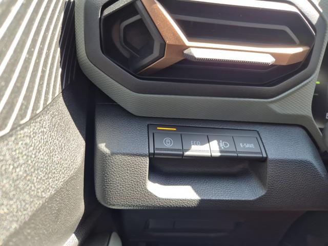 Dacia Duster Extreme Hybrid 140PS Automatik 1.6 SCE Lenkradheizung Sitzheizung 4x Kamera Klimaautomatik Bluetooth Apple Carplay Android Auto PDC v+h 2xKeyless 17-LM 