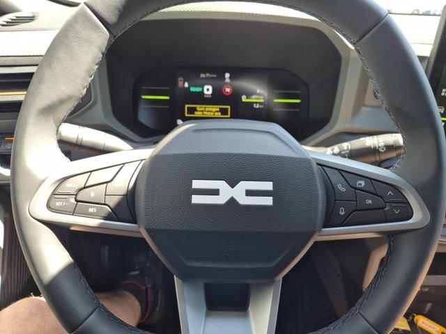 Dacia Duster Extreme Hybrid 140PS Automatik 1.6 SCE Lenkradheizung Sitzheizung 4x Kamera Klimaautomatik Bluetooth Apple Carplay Android Auto PDC v+h 2xKeyless 17-LM 