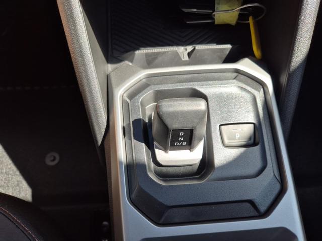 Dacia Duster Extreme Hybrid 140PS Automatik 1.6 SCE Sitzheizung Klimaautomatik 4x Kamera elektr.Parkbremse Teil-Leder Bluetooth Apple Carplay Android Auto PDC v+h 2xKeyless 17-LM 