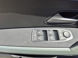 Dacia Duster Extreme Hybrid 140PS Automatik 1.6 SCE 4x Kamera elektr.Parkbremse Teil-Leder Klimaautomatik Bluetooth Apple Carplay Android Auto PDC v+h 2xKeyless 18"LM 