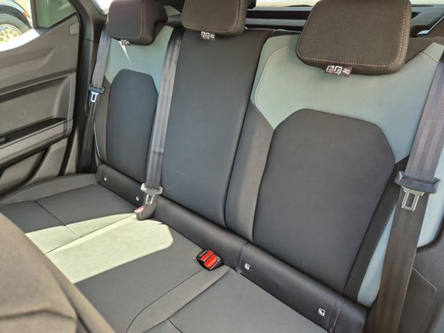 Dacia Duster Extreme Hybrid 140PS Automatik 1.6 SCE Sitzheizung Klimaautomatik PDC Rückf.kamera Bluetooth Apple Carplay Android Auto 2xKeyless 17-LM 