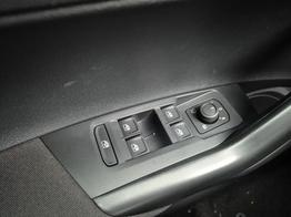 Volkswagen Polo Life 1.0 TSI 95PS Rückf.Kamera Sitzheizung Digital Cockpit Klima PDC abgd.Scheiben Bluetooth Apple Car Play Android Auto 15-LM 