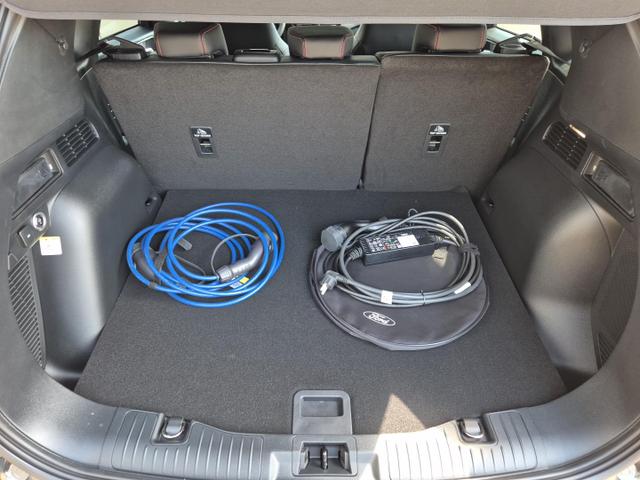 Ford Kuga ST-Line X 243PS PHEV Automatik Matrix-LED eletkr. PanoDach schwenkb. AHK Head-Up-Display Sitzheizung v+h Lenkradheizung Frontscheibe beheizb. Navi SYNC4 Apple CarPlay Android Auto Touchscreen PDC 4xKamera 2xKeyless B+O Sound 19"LM vollelektr. Re 