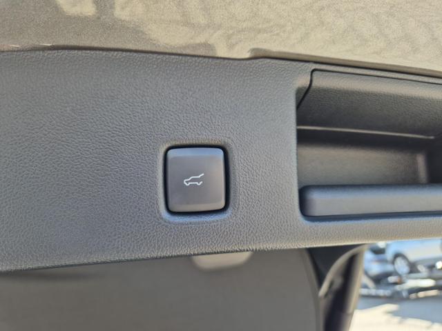 Ford Kuga ST-Line X 243PS PHEV Automatik Matrix-LED eletkr. PanoDach schwenkb. AHK Head-Up-Display Sitzheizung v+h Lenkradheizung Frontscheibe beheizb. Navi SYNC4 Apple CarPlay Android Auto Touchscreen PDC 4xKamera 2xKeyless B+O Sound 19"LM vollelektr. Re 