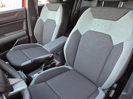 Dacia Duster Extreme 4x4 130PS 1.2 TCe 4x Kamera Lenkradheizung Sitzheizung Klimaautomatik Teil-Leder Bluetooth Apple Carplay Android Auto PDC v+h 2xKeyless 17-LM Ganzj.Reifen 