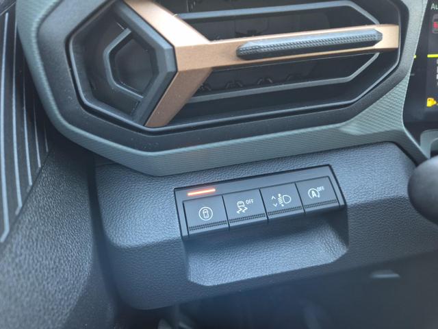 Dacia Duster Extreme 4x4 130PS 1.2 TCe 4x Kamera Lenkradheizung Sitzheizung Klimaautomatik Teil-Leder Bluetooth Apple Carplay Android Auto PDC v+h 2xKeyless 17-LM Ganzj.Reifen 