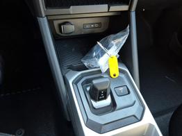 Dacia Duster Extreme Hybrid 140PS Automatik 1.6 SCE Sitzheizung Klimaautomatik 4x Kamera elektr.Parkbremse Teil-Leder Bluetooth Apple Carplay Android Auto PDC v+h 2xKeyless 18-LM 