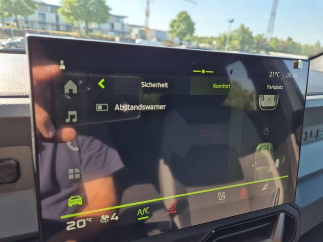 Dacia Duster Extreme Hybrid 140PS Automatik 1.6 SCE Lenkradheizung Sitzheizung Klimaautomatik 4x Kamera elektr.Parkbremse Teil-Leder Bluetooth Apple Carplay Android Auto PDC v+h 2xKeyless 17-LM 