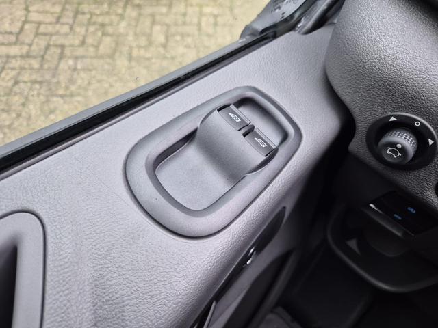 Ford Transit L2H2 2.0 EcoBlue 130PS Trend 3,5t 3-Sitzer AHK Sitzheizung Lenkradheizung Frontscheibe beheizb. Klimaautomatik Bluetooth DAB Apple CarPlay Android Auto PDC v+h Rückf.Kamera Tempomat 