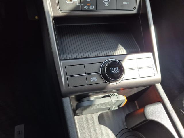 Hyundai KONA Select 1.6 GDI 129PS Hybrid Automatik MY2025 Voll-LED Klimaautomatik Navi Rückf.Kamera PDC v+h 12,3"-Touchscreen DAB+ Apple CarPlay Android Auto Tempomat 16-LM 