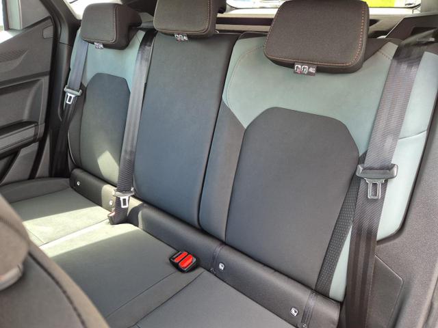 Dacia Duster Extreme 4x4 130PS 1.2 TCe Frontscheibe beheizb. 4x Kamera Lenkradheizung Sitzheizung Klimaautomatik Teil-Leder elektr.Parkbremse Bluetooth Apple Carplay Android Auto PDC v+h 2xKeyless 17-LM Ganzj.Reifen 