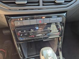 Volkswagen T-Cross 1.0 TSI 116PS DSG Life LED-Matrix-Scheinwerfer Klimaautomatik Sitzheizung PDC Rückf.Kamera 17-LM abged.Scheiben 2xKeyless DAB+ Bluetooth Touchscreen Apple CarPlay Android Auto 