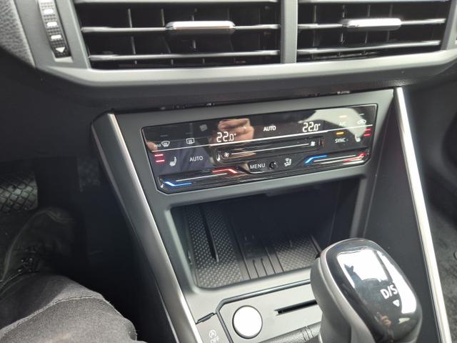 Volkswagen Taigo 1.5 TSI 150PS DSG Life LED-Matrix-Scheinwerfer Klimaautomatik Sitzheizung PDC Rückf.Kamera 17-LM abged.Scheiben 2xKeyless DAB+ Bluetooth Touchscreen Apple CarPlay Android Auto 