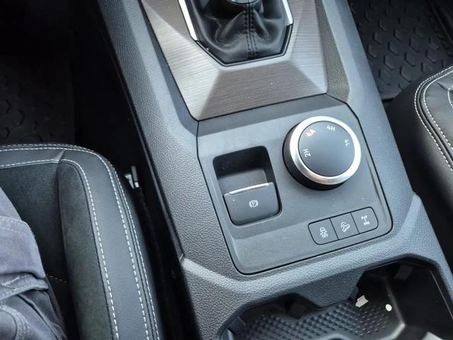 Volkswagen Amarok Style DoKa 3.0 TDI 240PS 4x4 Automatik Laderaumabdeckung Navi Lenkradheizung Frontscheibe beheizb. Sitzheizung AHK Rückf.Kamera ACC Klimaautomatik PDC v+h Apple Carplay Android Auto 2xKeyless 18"LM 