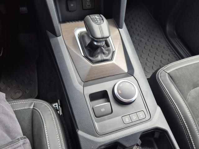 Volkswagen Amarok Style DoKa 3.0 TDI 240PS 4x4 Automatik Trittbrett Chrompaket Navi Lenkradheizung Frontscheibe beheizb. Sitzheizung AHK Rückf.Kamera ACC Klimaautomatik PDC v+h Apple Carplay Android Auto 2xKeyless 18"LM 