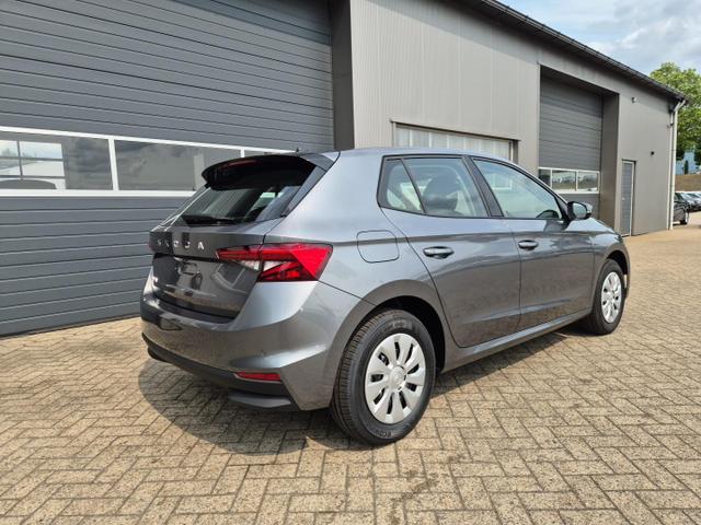 Skoda Fabia 1.0 TSI 115PS Selection 5-türig Sitzheizung Parksensoren Multifunktionslenkrad Klima Skoda-Radio Bluetooth Touchscreen Tempomat Nebelsch. wireless Apple CarPlay + Android Auto 