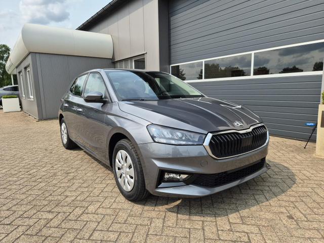 Skoda Fabia 1.0 TSI 115PS Selection 5-türig Sitzheizung Parksensoren Multifunktionslenkrad Klima Skoda-Radio Bluetooth Touchscreen Tempomat Nebelsch. wireless Apple CarPlay + Android Auto 