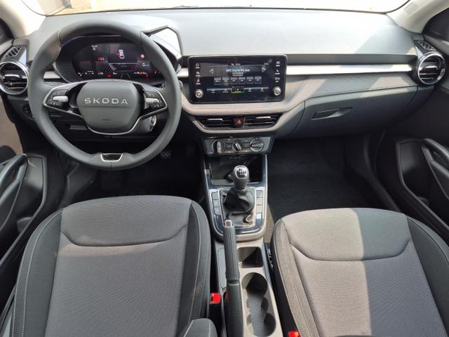 Skoda Fabia 1.0 TSI 115PS Selection 5-türig Sitzheizung Parksensoren Multifunktionslenkrad Klima Skoda-Radio Bluetooth Touchscreen Tempomat Nebelsch. wireless Apple CarPlay + Android Auto 