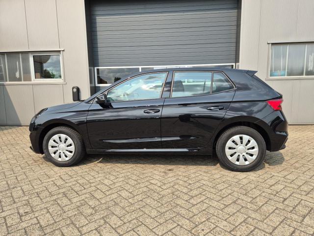 Skoda Fabia - 1.0 TSI 115PS Selection 5-türig Sitzheizung Parksensoren Multifunktionslenkrad Klima Skoda-Radio Bluetooth Touchscreen Tempomat Nebelsch. wireless Apple CarPlay + Android Auto