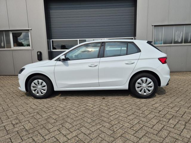 Skoda Fabia - 1.0 TSI 115PS Selection 5-türig Sitzheizung Parksensoren Multifunktionslenkrad Klima Skoda-Radio Bluetooth Touchscreen Tempomat Nebelsch. wireless Apple CarPlay + Android Auto