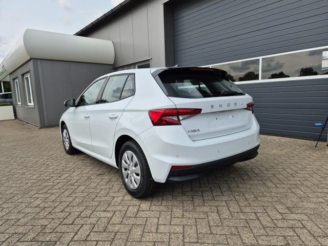 Skoda Fabia 1.0 TSI 115PS Selection 5-türig Sitzheizung Parksensoren Multifunktionslenkrad Klima Skoda-Radio Bluetooth Touchscreen Tempomat Nebelsch. wireless Apple CarPlay + Android Auto 