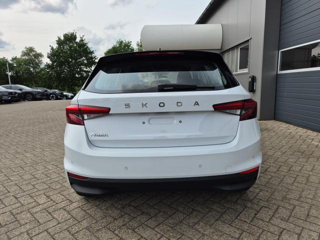 Skoda Fabia 1.0 TSI 115PS Selection 5-türig Sitzheizung Parksensoren Multifunktionslenkrad Klima Skoda-Radio Bluetooth Touchscreen Tempomat Nebelsch. wireless Apple CarPlay + Android Auto 