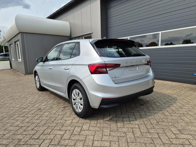 Skoda Fabia 1.0 TSI 115PS Selection 5-türig Sitzheizung Parksensoren Multifunktionslenkrad Klima Skoda-Radio Bluetooth Touchscreen Tempomat Nebelsch. wireless Apple CarPlay + Android Auto 
