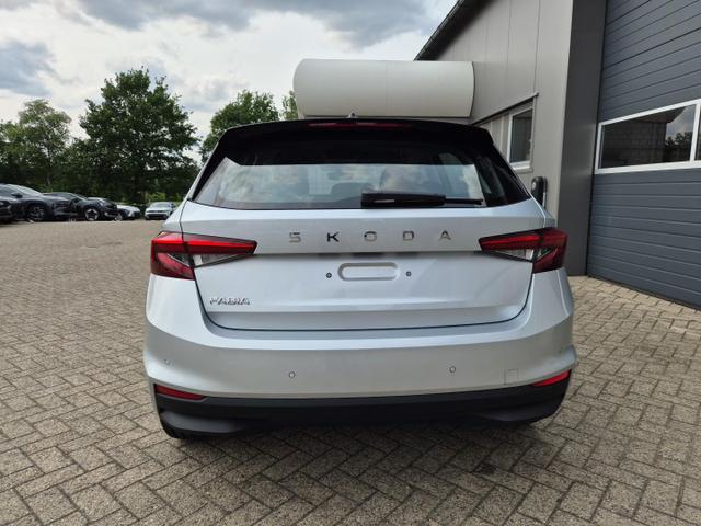 Skoda Fabia 1.0 TSI 115PS Selection 5-türig Sitzheizung Parksensoren Multifunktionslenkrad Klima Skoda-Radio Bluetooth Touchscreen Tempomat Nebelsch. wireless Apple CarPlay + Android Auto 
