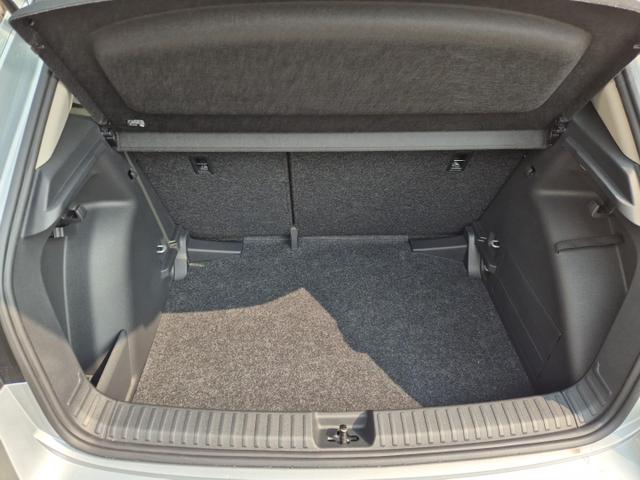 Skoda Fabia 1.0 TSI 115PS Selection 5-türig Sitzheizung Parksensoren Multifunktionslenkrad Klima Skoda-Radio Bluetooth Touchscreen Tempomat Nebelsch. wireless Apple CarPlay + Android Auto 