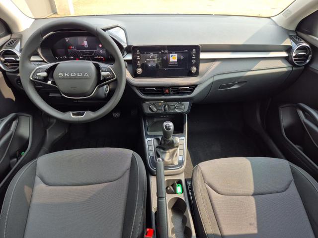Skoda Fabia 1.0 TSI 115PS Selection 5-türig Sitzheizung Parksensoren Multifunktionslenkrad Klima Skoda-Radio Bluetooth Touchscreen Tempomat Nebelsch. wireless Apple CarPlay + Android Auto 