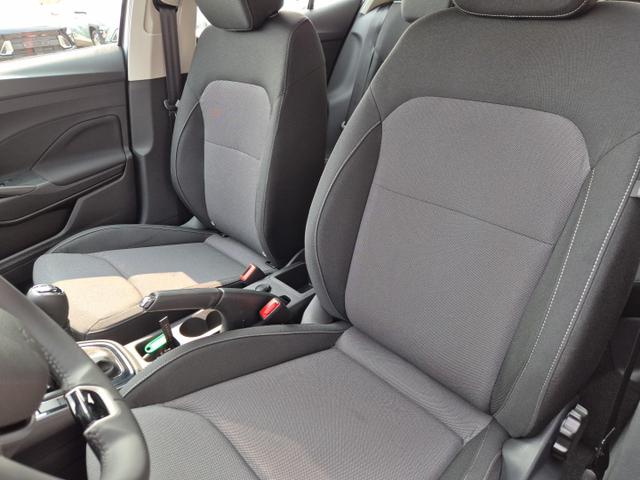 Skoda Fabia 1.0 TSI 115PS Selection 5-türig Sitzheizung Parksensoren Multifunktionslenkrad Klima Skoda-Radio Bluetooth Touchscreen Tempomat Nebelsch. wireless Apple CarPlay + Android Auto 