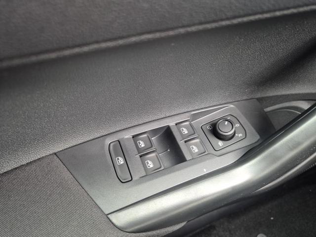 Volkswagen Taigo 1.5 TSI 150PS DSG Life LED-Matrix-Scheinwerfer Klimaautomatik Sitzheizung PDC Rückf.Kamera 17-LM abged.Scheiben 2xKeyless DAB+ Bluetooth Touchscreen Apple CarPlay Android Auto 