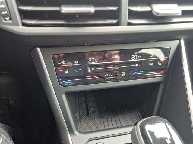 Volkswagen Taigo 1.5 TSI 150PS DSG Life LED-Matrix-Scheinwerfer Klimaautomatik Sitzheizung PDC Rückf.Kamera 17-LM abged.Scheiben 2xKeyless DAB+ Bluetooth Touchscreen Apple CarPlay Android Auto 