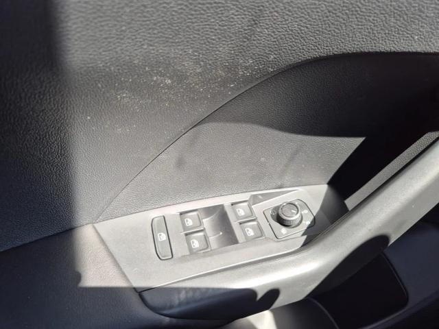 Volkswagen T-Cross 1.0 TSI 116PS DSG Life LED-Matrix-Scheinwerfer Klimaautomatik Sitzheizung PDC Rückf.Kamera 17-LM abged.Scheiben 2xKeyless DAB+ Bluetooth Touchscreen Apple CarPlay Android Auto 