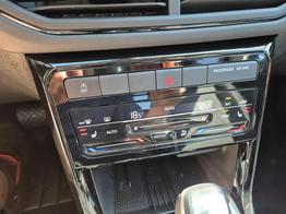 Volkswagen T-Cross 1.0 TSI 116PS DSG Life LED-Matrix-Scheinwerfer Klimaautomatik Sitzheizung PDC Rückf.Kamera 17-LM abged.Scheiben 2xKeyless DAB+ Bluetooth Touchscreen Apple CarPlay Android Auto 